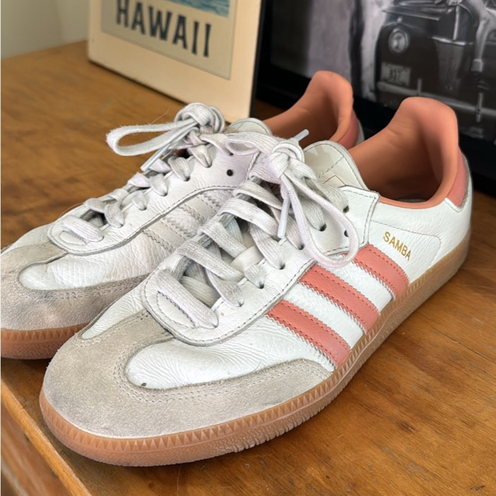 Pink sambas